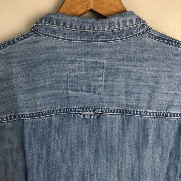 Abercrombie & Fitch Button Down Shirt Womens M Chambray Lyocell Jewel Collar - Picture 10 of 15